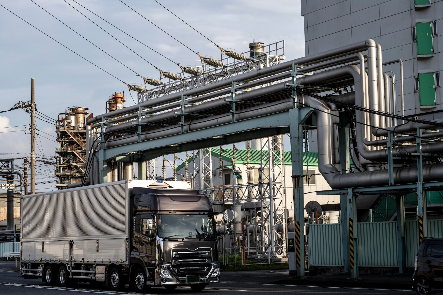 industry-exterior-daylight industry-exterior-daylight